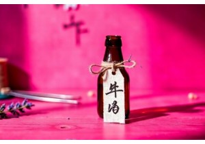 Personalized Glass Bottle Wedding Favors Ideas and Tutorial