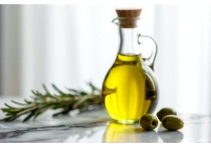 Drip Free Glass Oil Bottles with Precision Pour Spouts