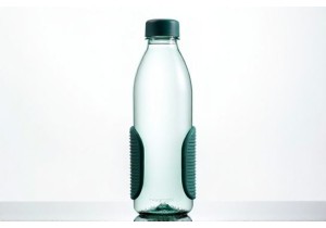 Flat Glass Water Bottles with Ergonomic Shape and Grip