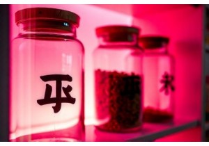 Large Capacity Glass Storage Containers for Dry Goods and Grains