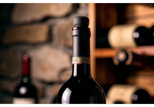 Temperature Stable Wine Bottle Stopper for Cellar Conditions