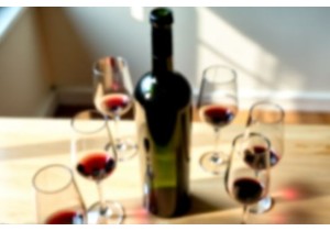 How Many Glasses Are in a 750ml Bottle of Wine for Perfect Serving