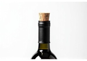 Cork and Acrylic Hybrid Wine Bottle Stopper for Aesthetic and Functional Use