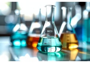 Glass Laboratory Flasks with Accurate Graduation Markings