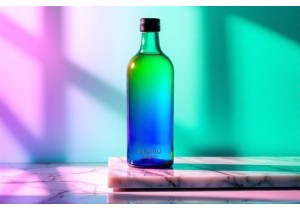 Custom Glass Bottle Trends Enable Dynamic Color Shifting Through Light Interaction