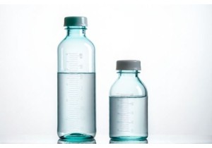 Glass Water Bottles with UV Sterilization Compatibility for Medical and Lab Use