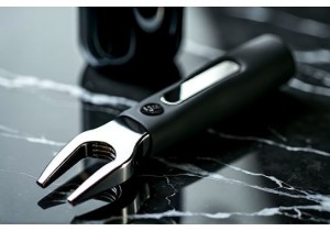 Professional Grade Wine Bottle Opener with Lever Mechanism and Ergonomic Grip