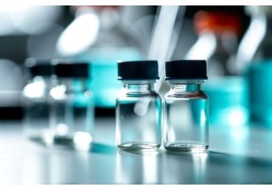 Small Glass Bottles with Lids for Samples and Laboratory Use