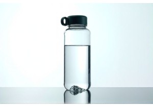 Thick Walled Glass Water Bottles Resistant to Chipping and Thermal Shock