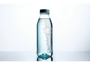 Glass Water Bottles That Enhance Taste and Prevent Plastic Aftertaste Forever