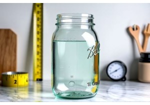 1 Gallon Glass Jar Volume in Liters Milliliters and Fluid Ounces Breakdown