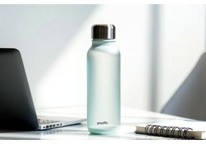 Minimalist Glass Water Bottles Designed for Daily Hydration and Office Use