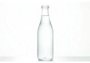 Flat Water Bottles in Glass for Modern Beverage Branding