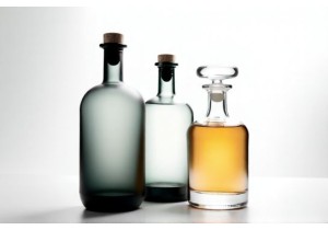 Glass Bottles for Gin Rum and Brandy With Ergonomic Pouring Design